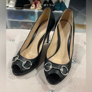GUCCI Horsebit Accent Leather Pumps